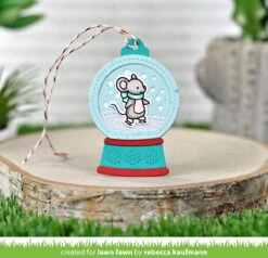 Snow Globe Gift Tag -Craftora Sale Store SnowGlobeGiftTag MiceOnIce RebaccaKaufmann 19ef5c2f a99a 4eb2 86d1 c845290dd7ee